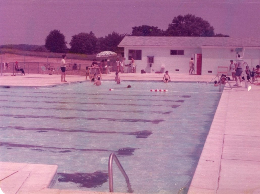 img047