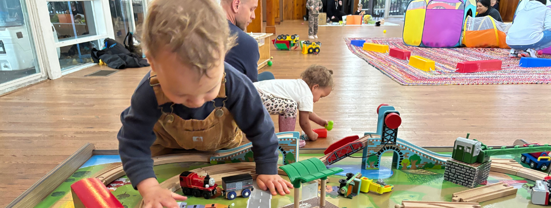 tiny_mighty_play_train